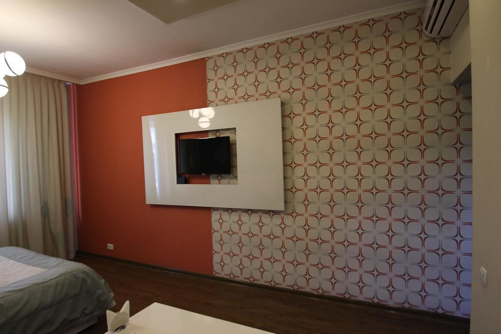 Delphin Guest House Бішкек Екстер'єр фото